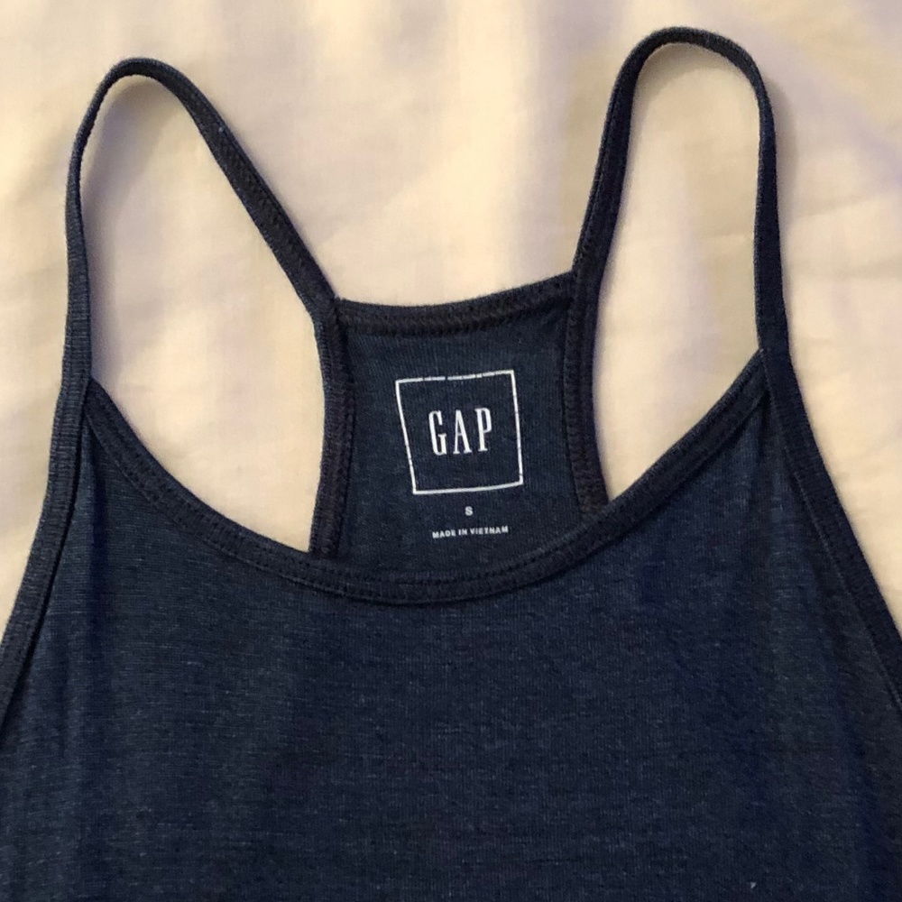 ✔ GAP Racerback Tank Top - Picture 2 of 5